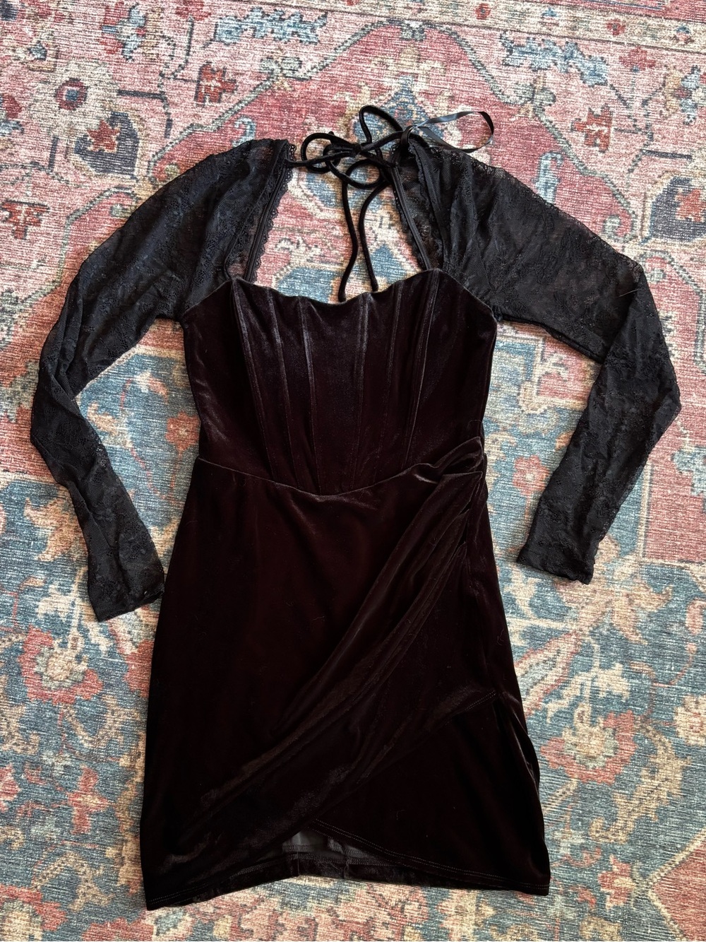 Windsor mini dress black velvet corset and lace sleeves size Medium